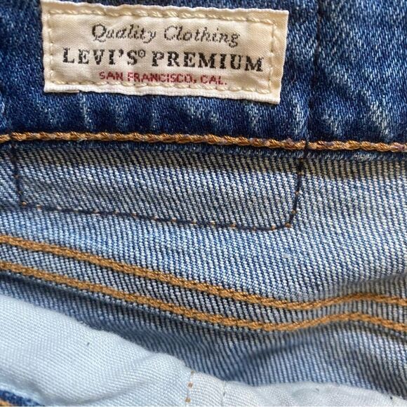 Like New Levi’s | Wedgie Straight Jeans, Size 27 - Picture 9 of 10